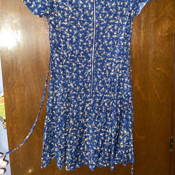 Navy Floral Dress - Picture 4 of 5